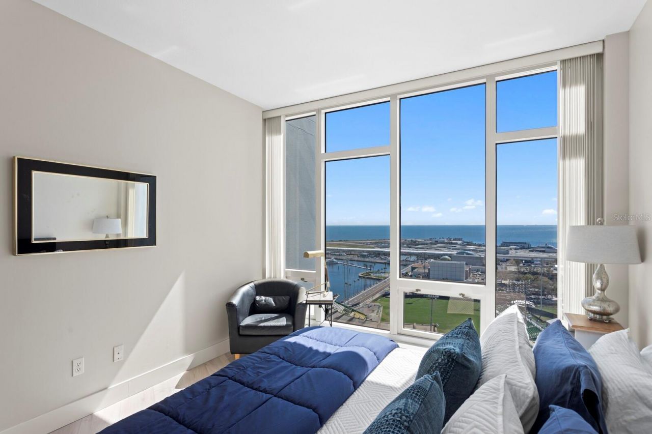 175 1st Street S, Unit 2106, Saint Petersburg, FL 33701 Photo