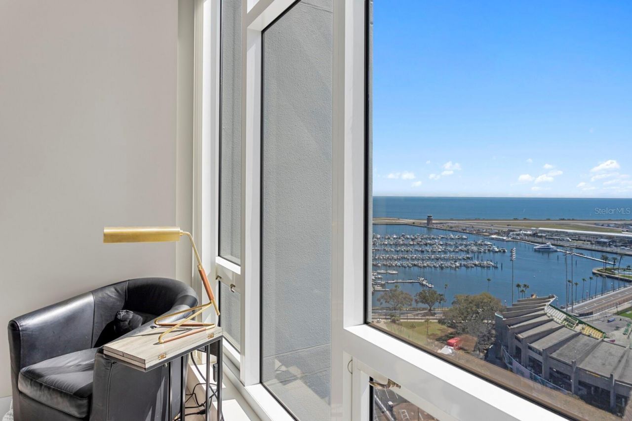 175 1st Street S, Unit 2106, Saint Petersburg, FL 33701 Photo