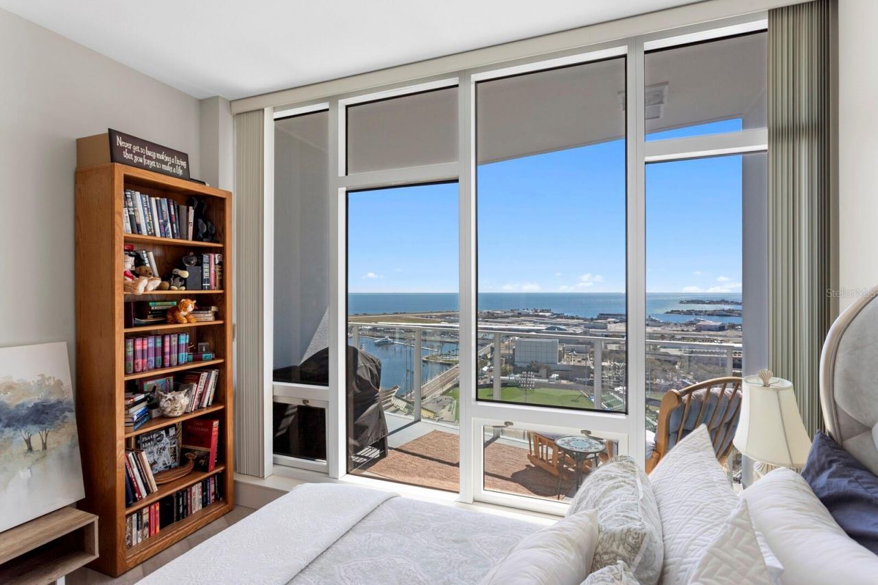 175 1st Street S, Unit 2106, Saint Petersburg, FL 33701 Photo