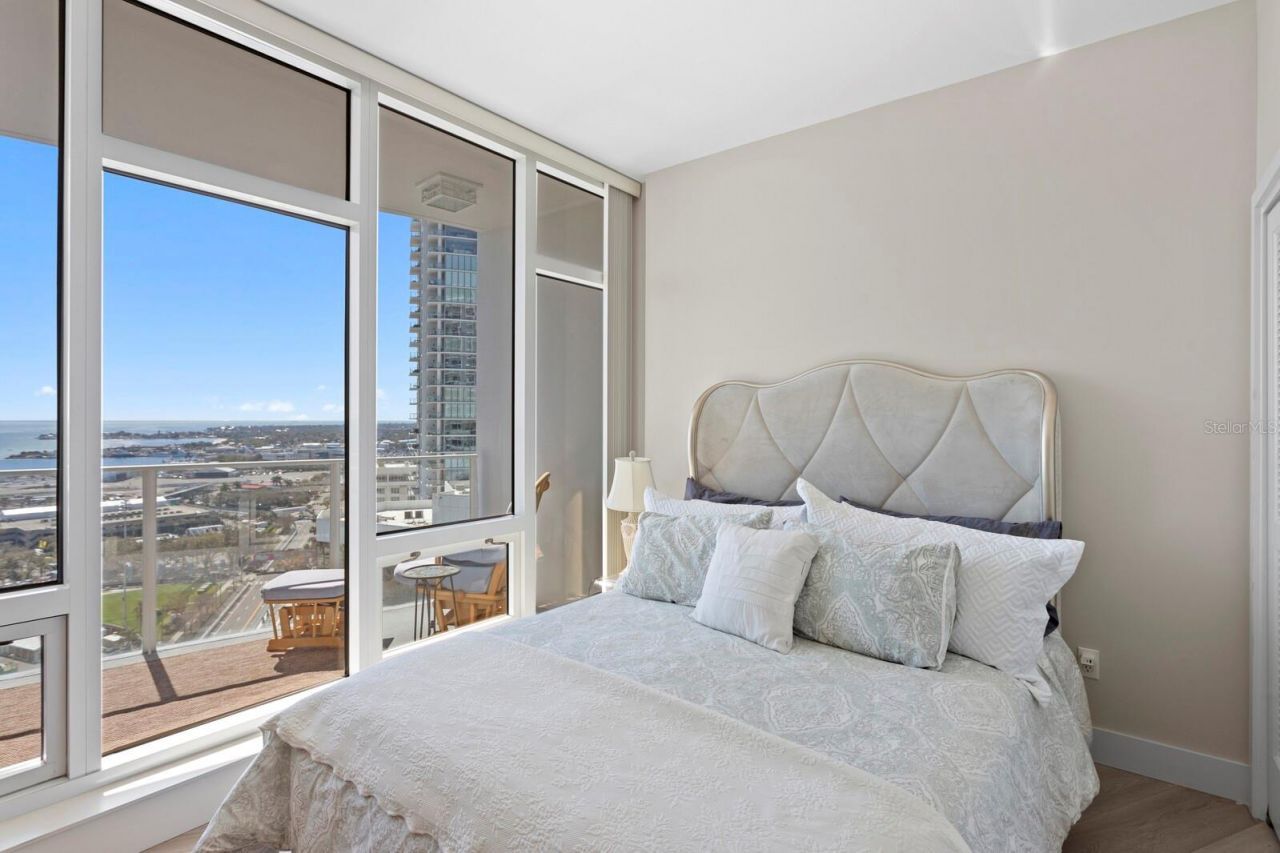 175 1st Street S, Unit 2106, Saint Petersburg, FL 33701 Photo