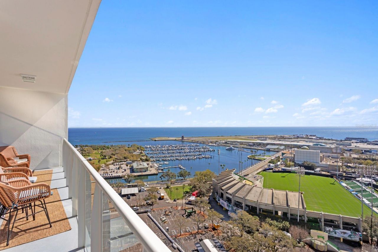 175 1st Street S, Unit 2106, Saint Petersburg, FL 33701 Photo