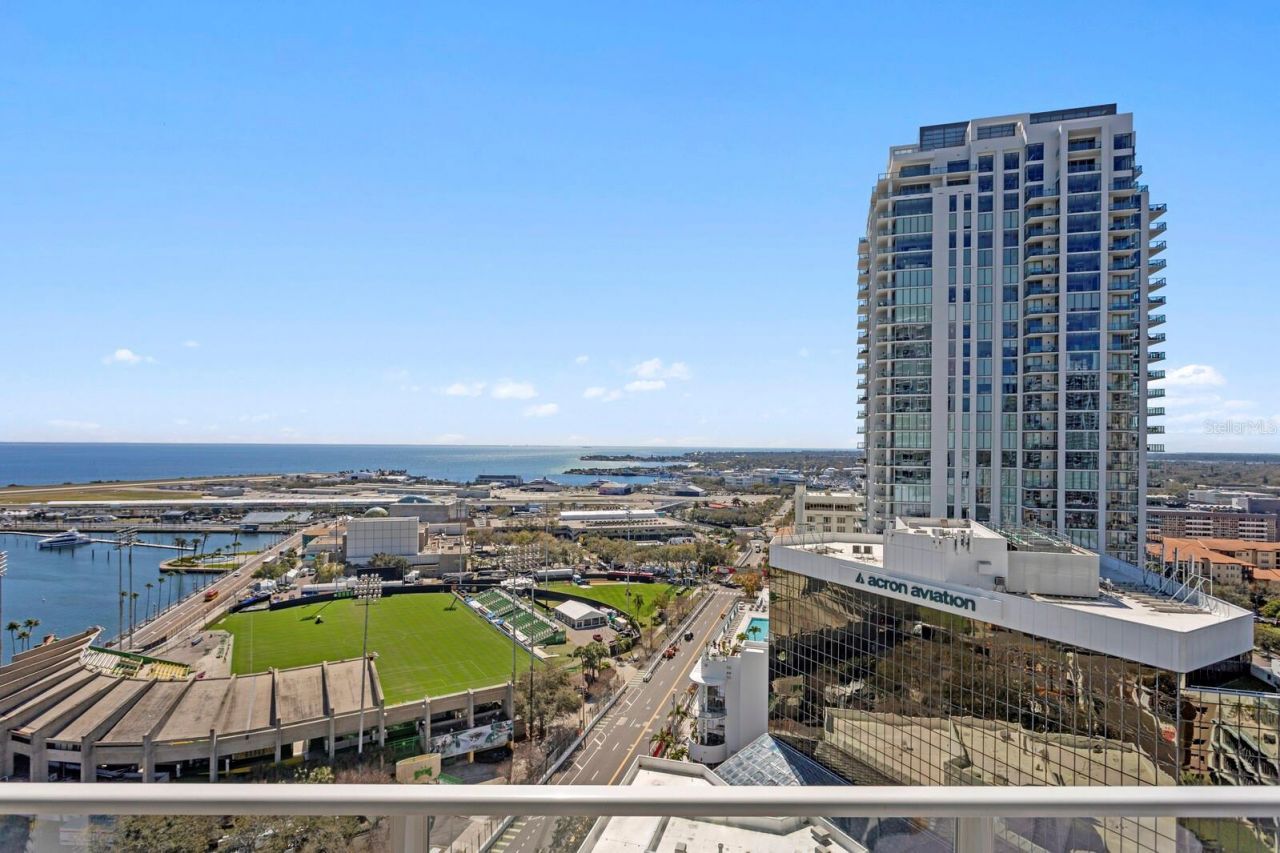 175 1st Street S, Unit 2106, Saint Petersburg, FL 33701 Photo