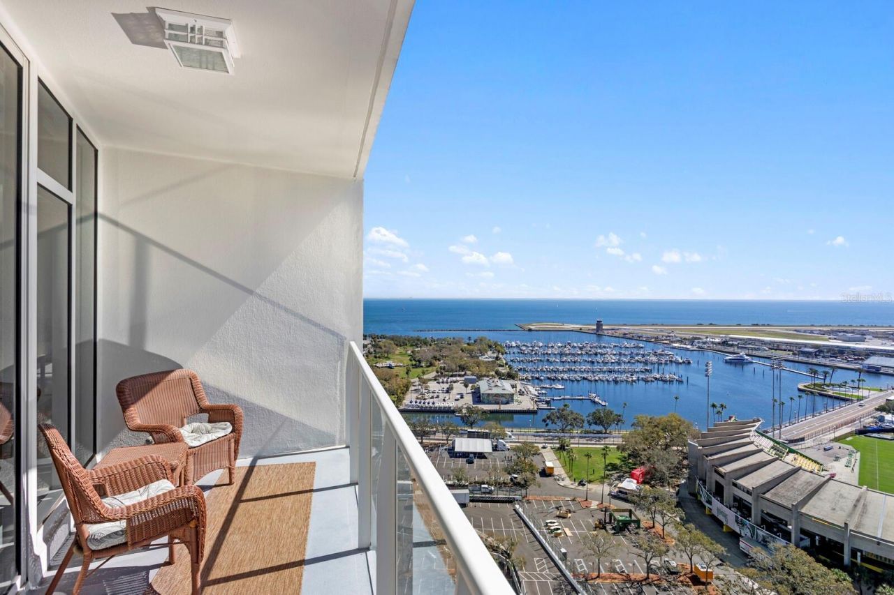 175 1st Street S, Unit 2106, Saint Petersburg, FL 33701 Photo