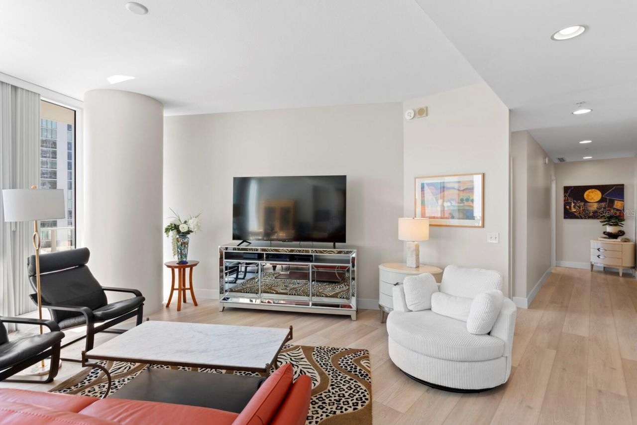 175 1st Street S, Unit 2106, Saint Petersburg, FL 33701 Photo