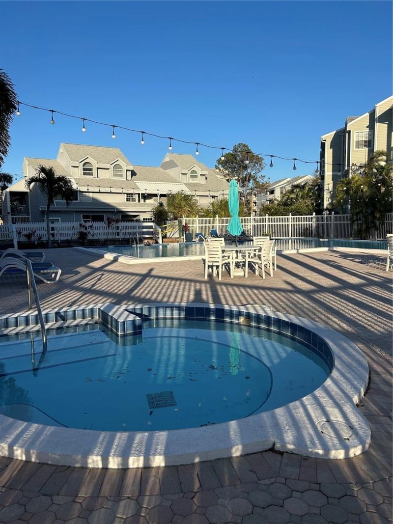 6924 Stones Throw Circle N, Unit 8306, Saint Petersburg, FL 33710 Photo