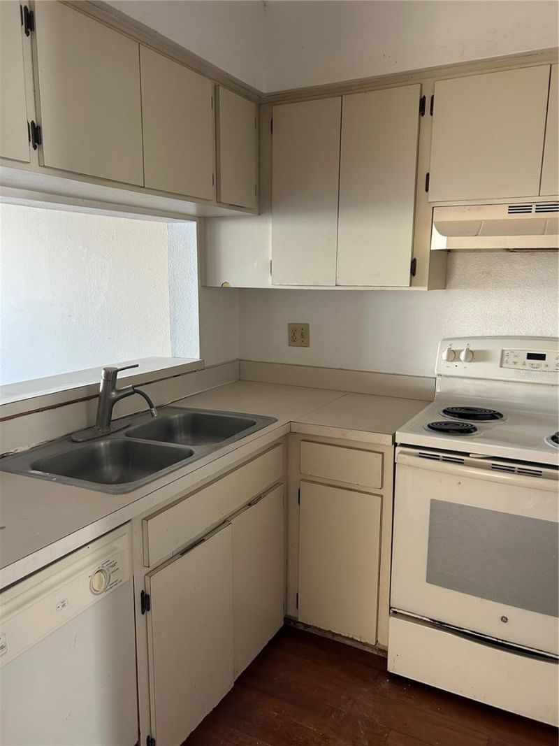 6924 Stones Throw Circle N, Unit 8306, Saint Petersburg, FL 33710 Photo