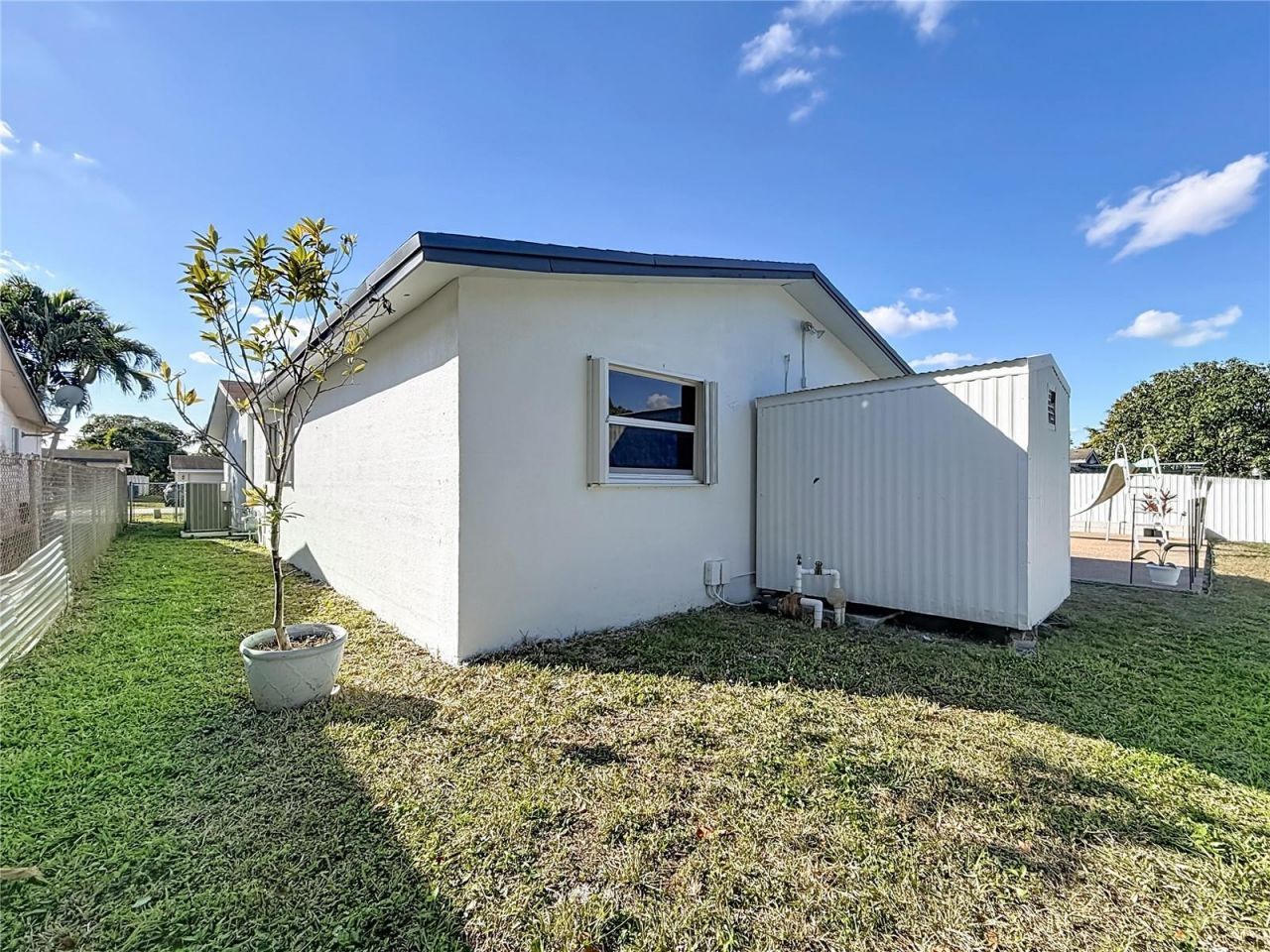 2913 Dolphin Drive, Miramar, FL 33025 Photo