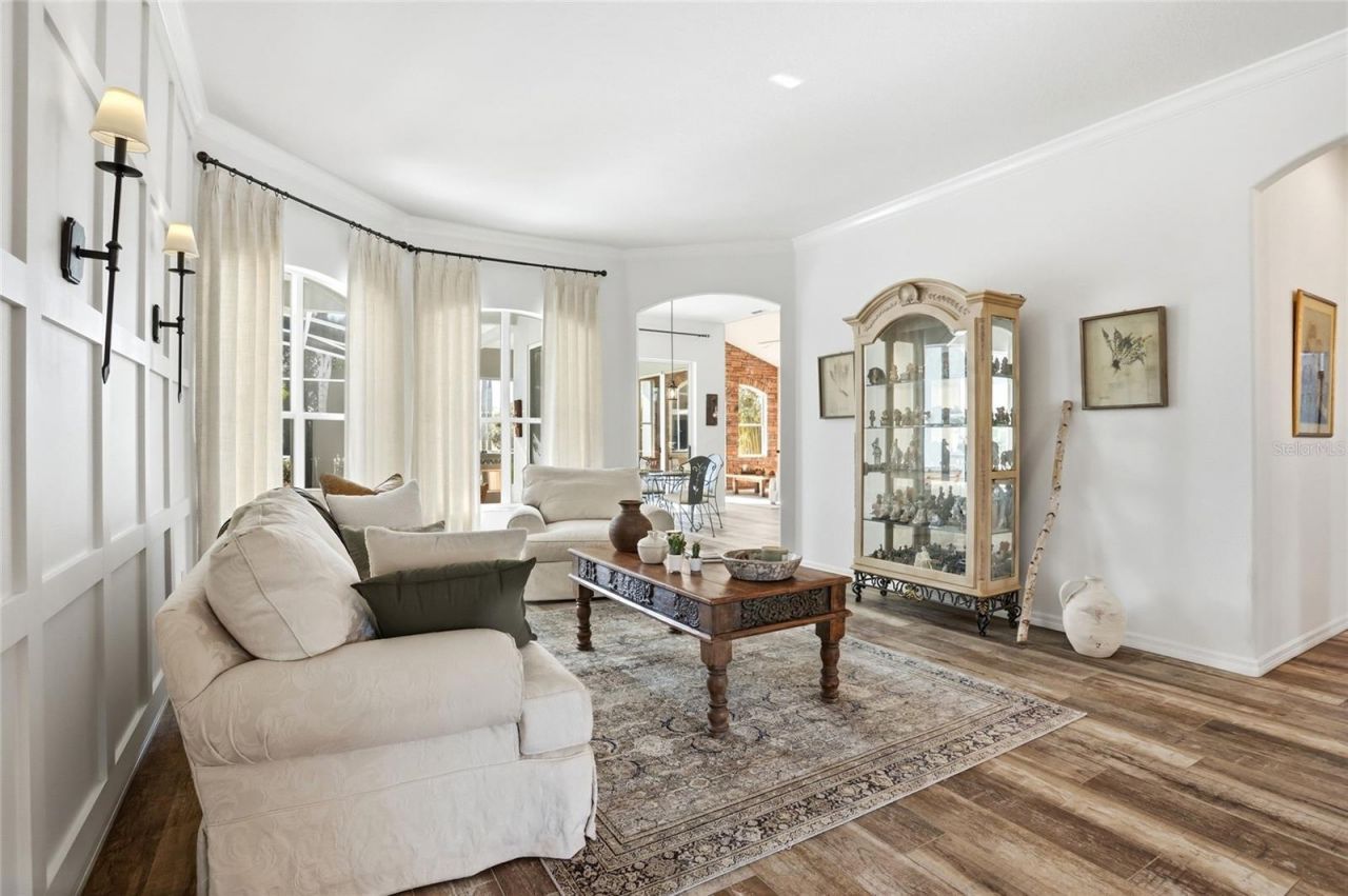 483 N Pine Meadow Drive, Debary, FL 32713 Photo