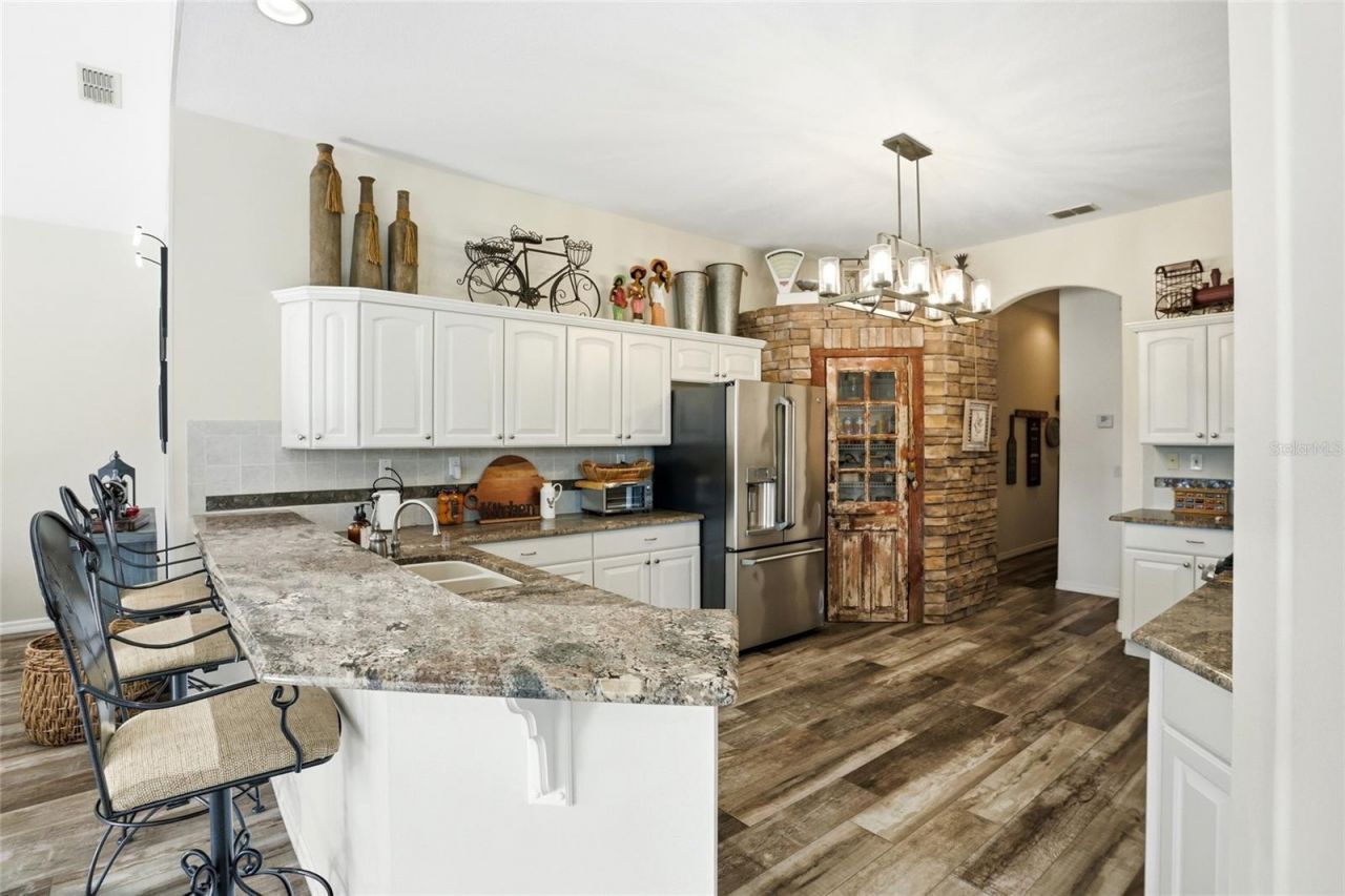 483 N Pine Meadow Drive, Debary, FL 32713 Photo