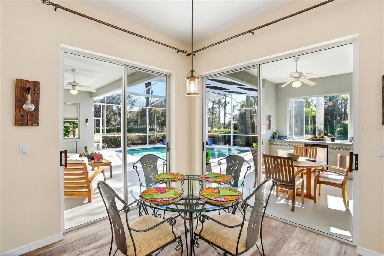 483 N Pine Meadow Drive, Debary, FL 32713 Photo