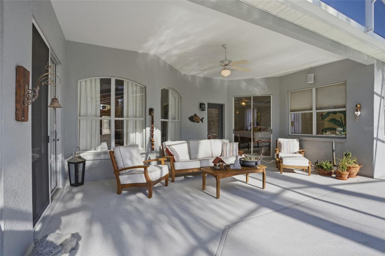 483 N Pine Meadow Drive, Debary, FL 32713 Photo