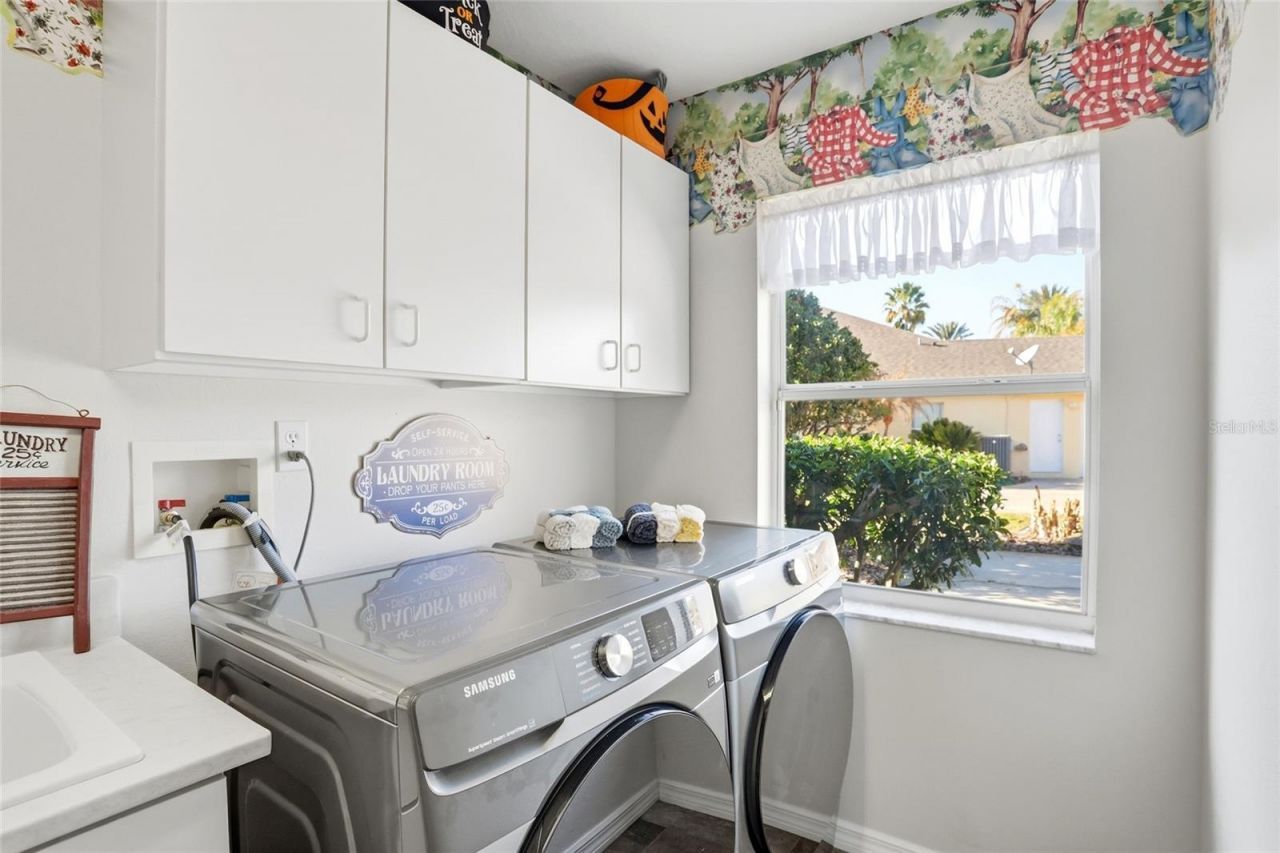 483 N Pine Meadow Drive, Debary, FL 32713 Photo