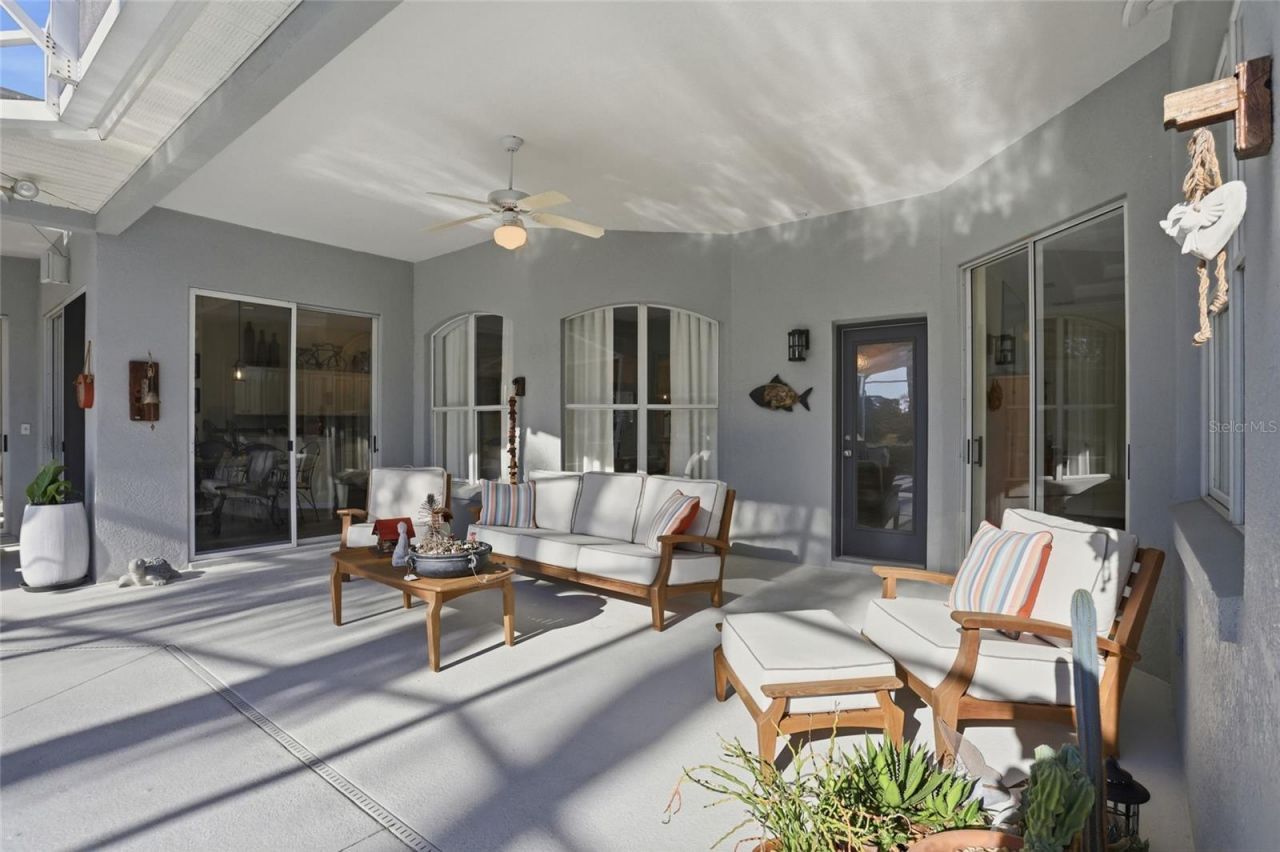 483 N Pine Meadow Drive, Debary, FL 32713 Photo