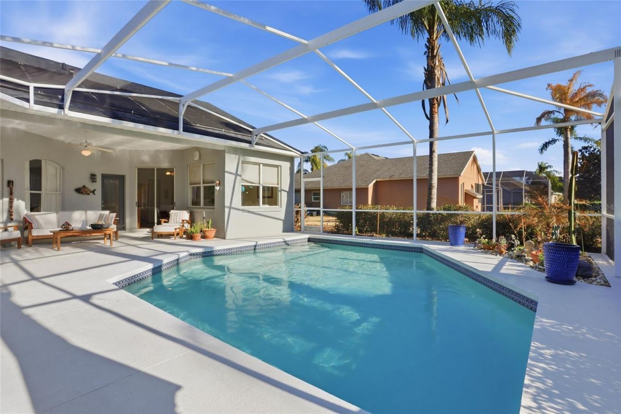 483 N Pine Meadow Drive, Debary, FL 32713 Photo