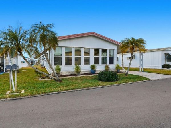 2101 MAUI DRIVE , HOLIDAY, FL 34691