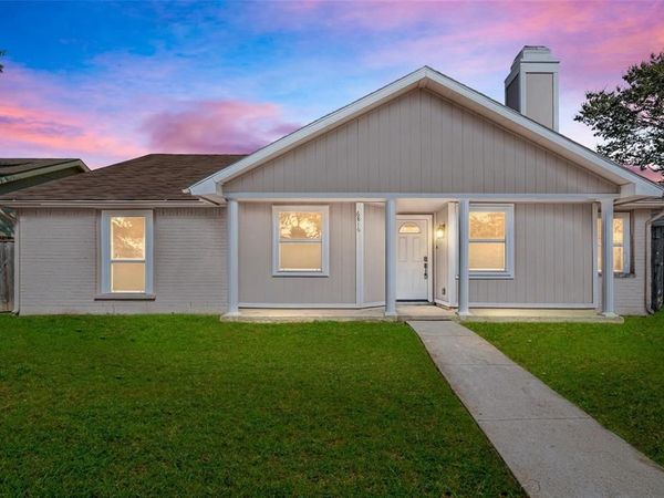 6816 Curry Drive, The Colony, TX 75056