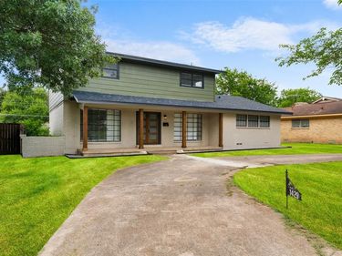 1429 Brook Valley Place, Dallas, TX 75232