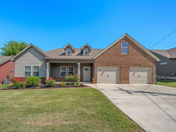 128 Franklin Circle, Fort Oglethorpe, GA 30742