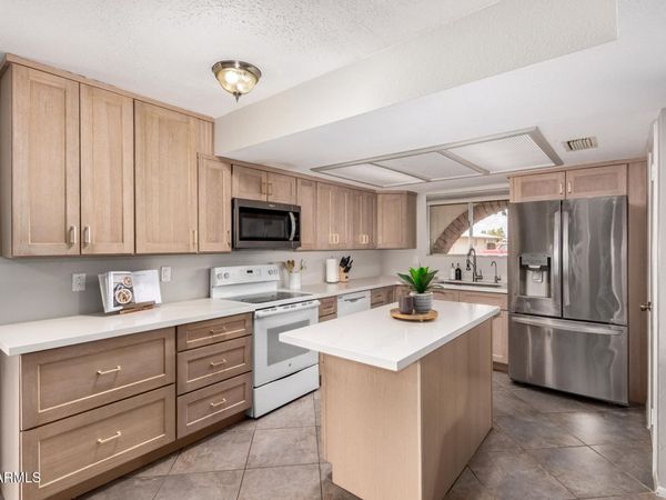 1551 E FLORIAN Circle, Mesa, AZ 85204