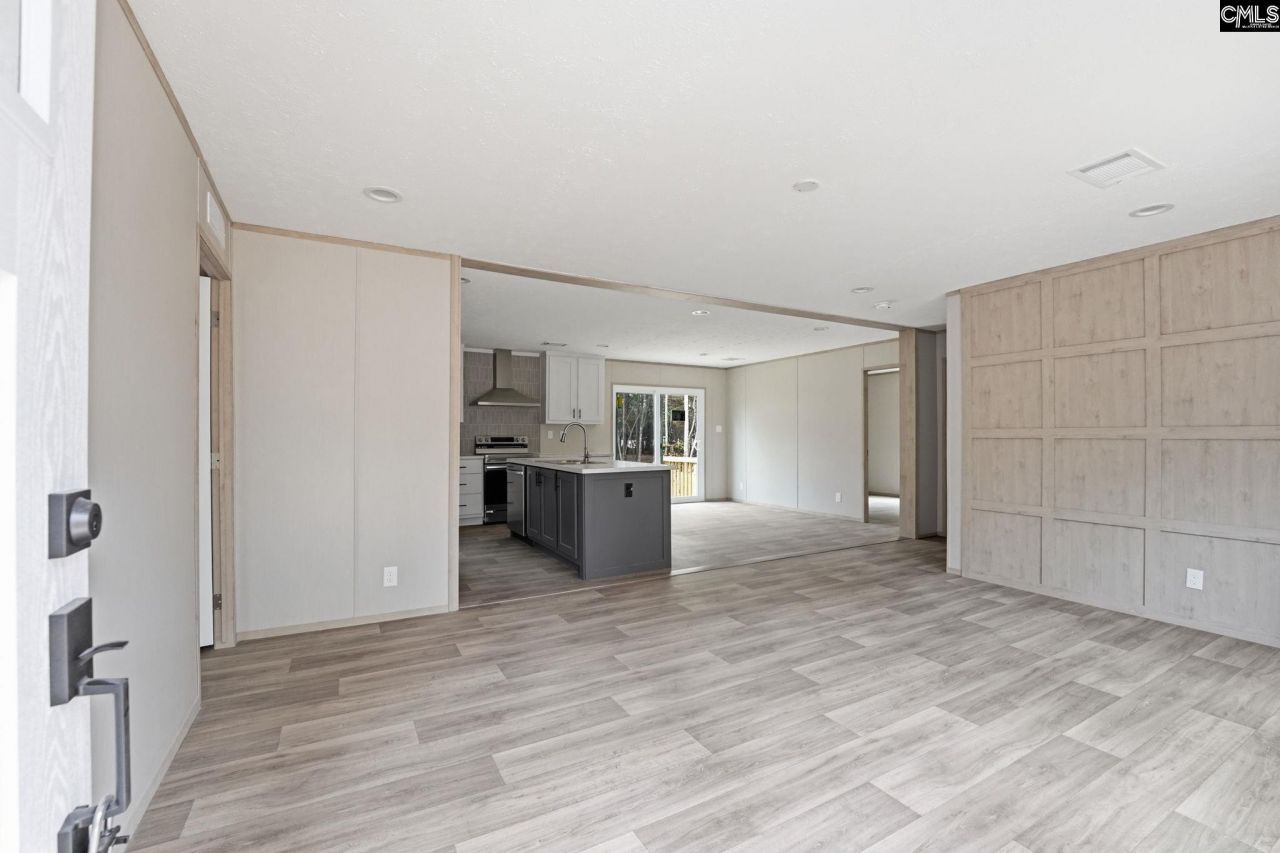 522 Watts Lane Photo 4