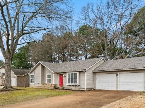 947 HUNTERS RETREAT DR, Collierville, TN 38017