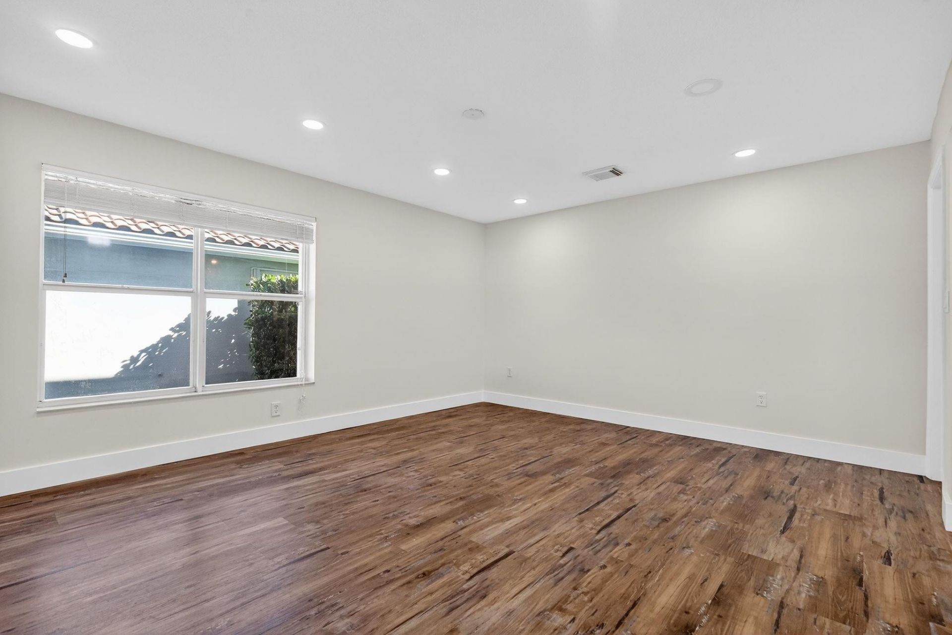 2450 NW 186th Avenue, Pembroke Pines, FL 33029 Photo