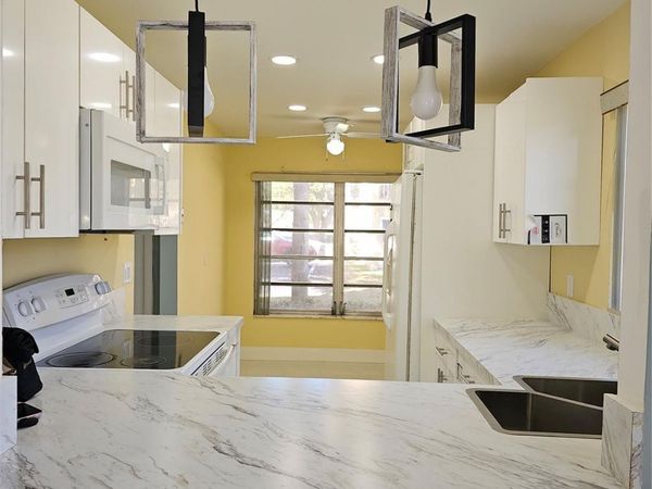 6000 NW 64th Ave, Unit 101, Tamarac, FL 33319