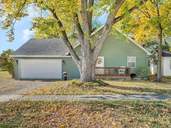 302 N Canal Street , Newark, IL 60541