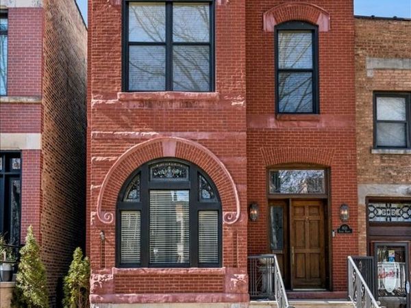 808 S Bishop Street, Chicago, IL 60607