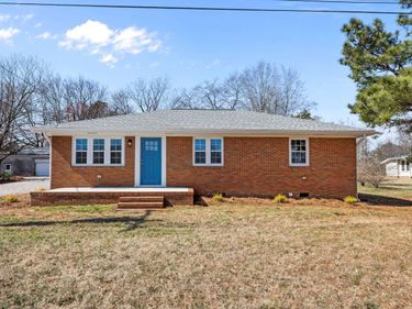 720 S Wakefield Street, Zebulon, NC 27597