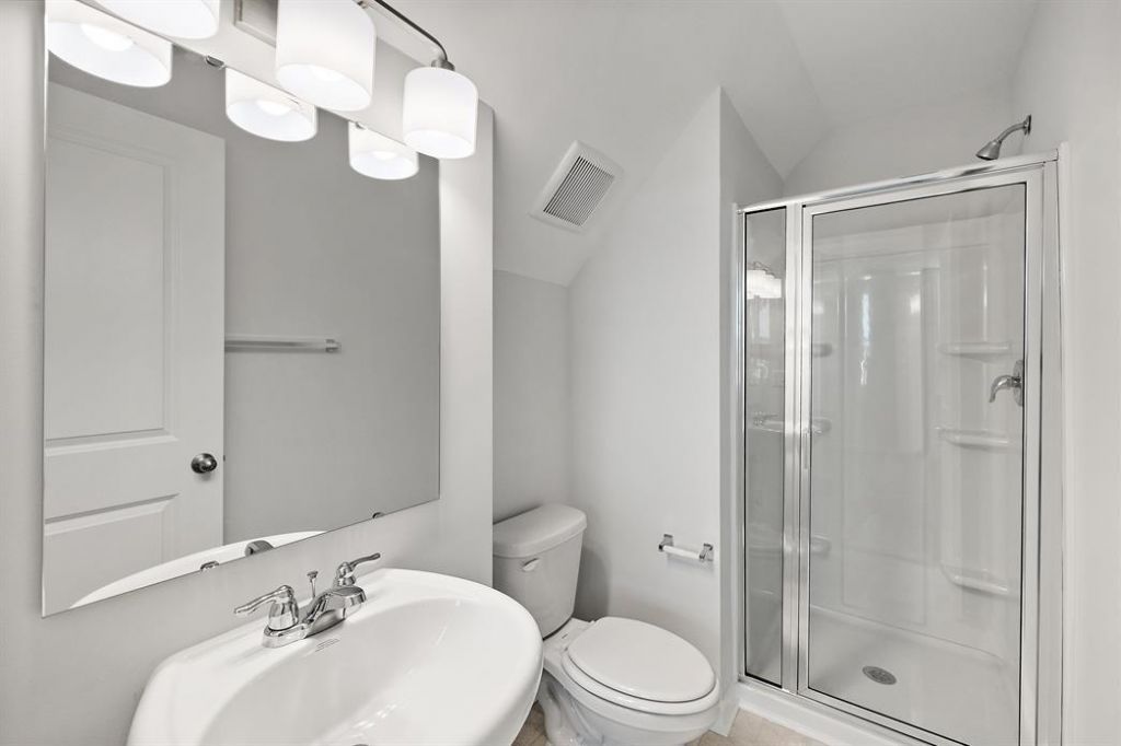 456 Eagleview Drive Photo 15