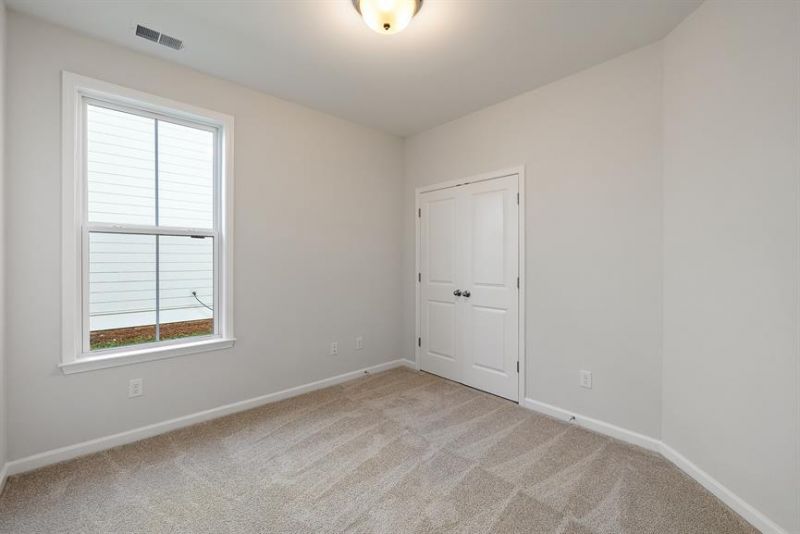 456 Eagleview Drive Photo 9