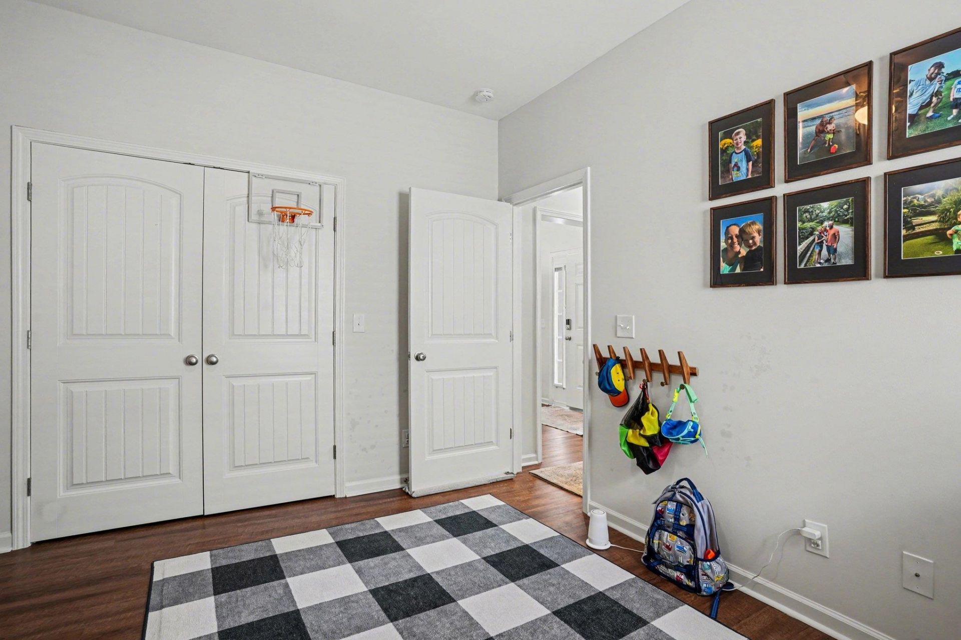 410 Grain Field Dr. Photo 23