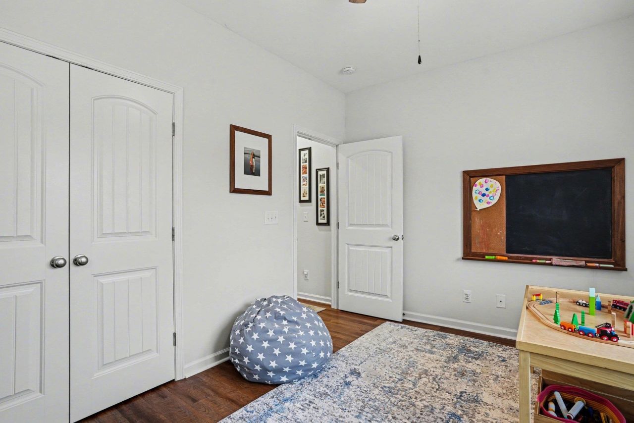 410 Grain Field Dr. Photo 24