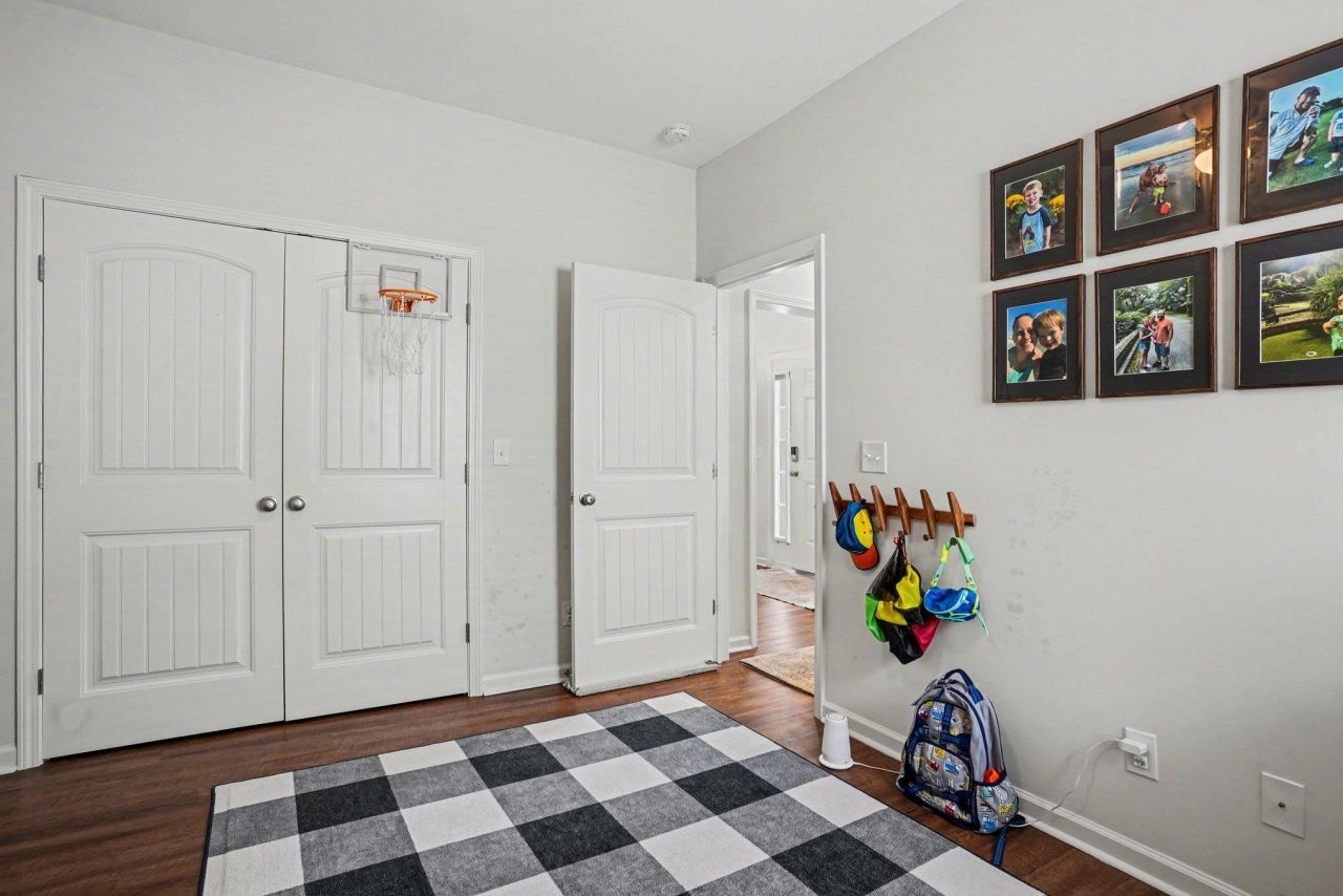 410 Grain Field Dr. Photo 26