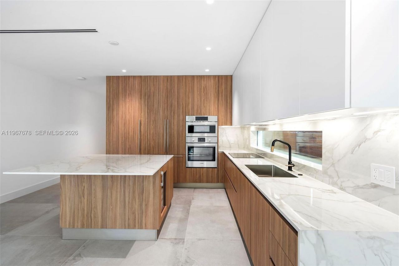 3119 Plaza St, Miami, FL 33133 Photo