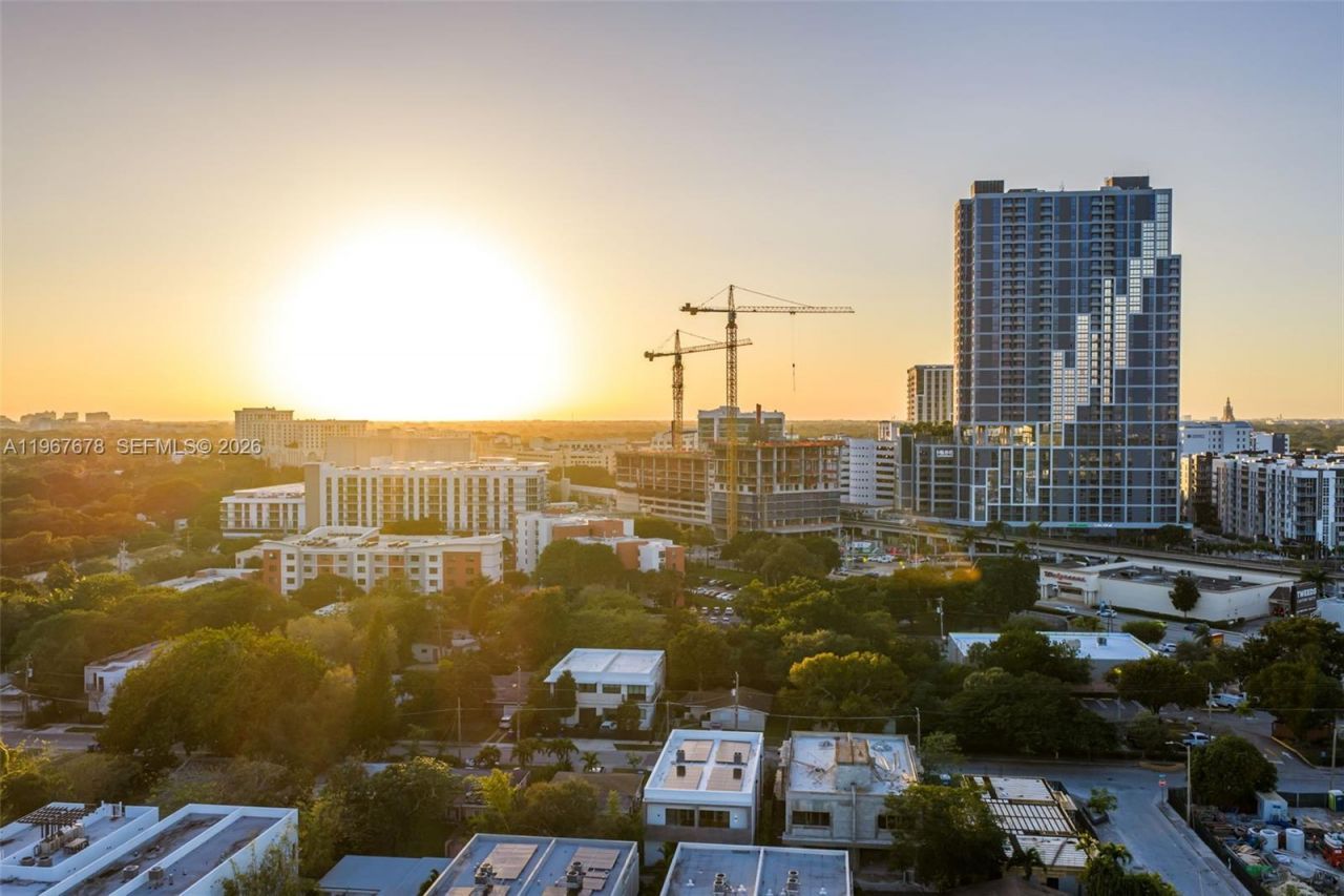 3119 Plaza St, Miami, FL 33133 Photo