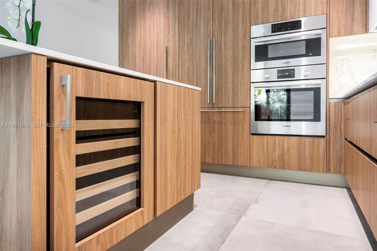 3119 Plaza St, Miami, FL 33133 Photo