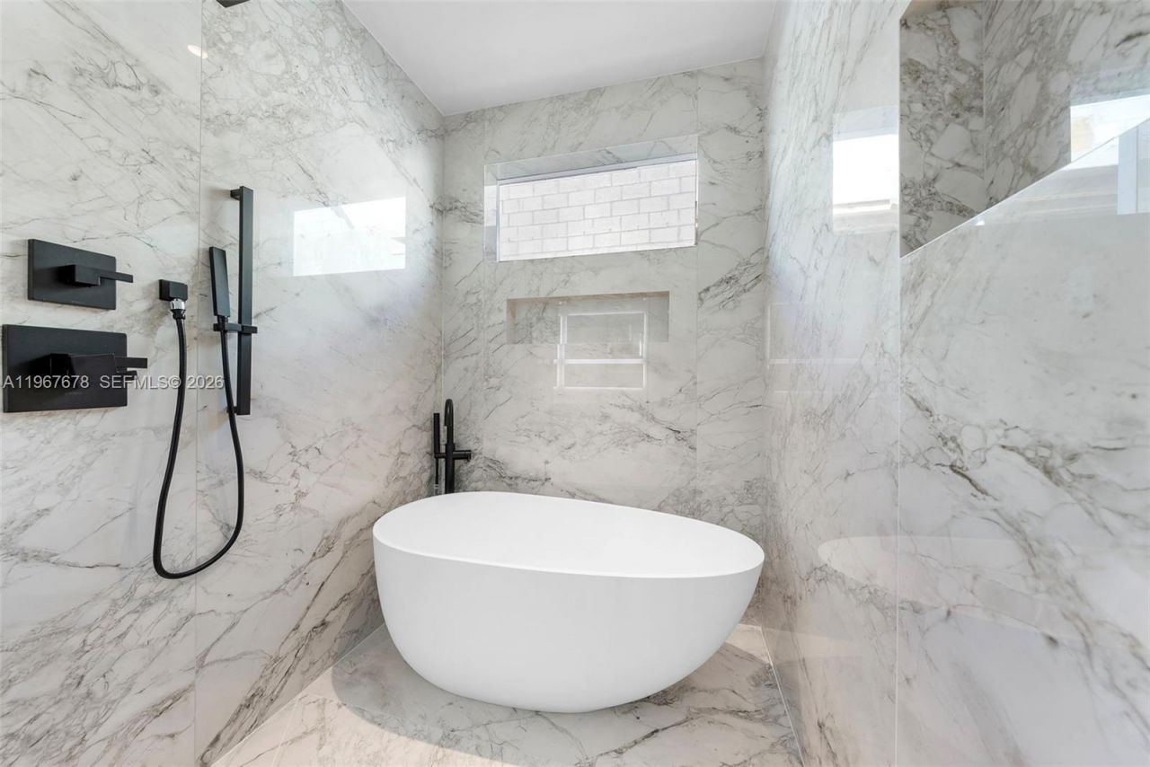 3119 Plaza St, Miami, FL 33133 Photo