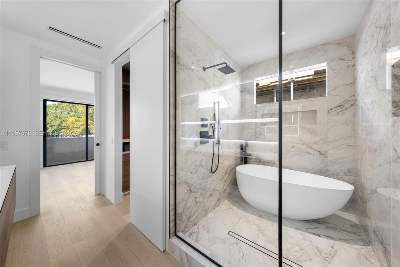 3119 Plaza St, Miami, FL 33133 Photo