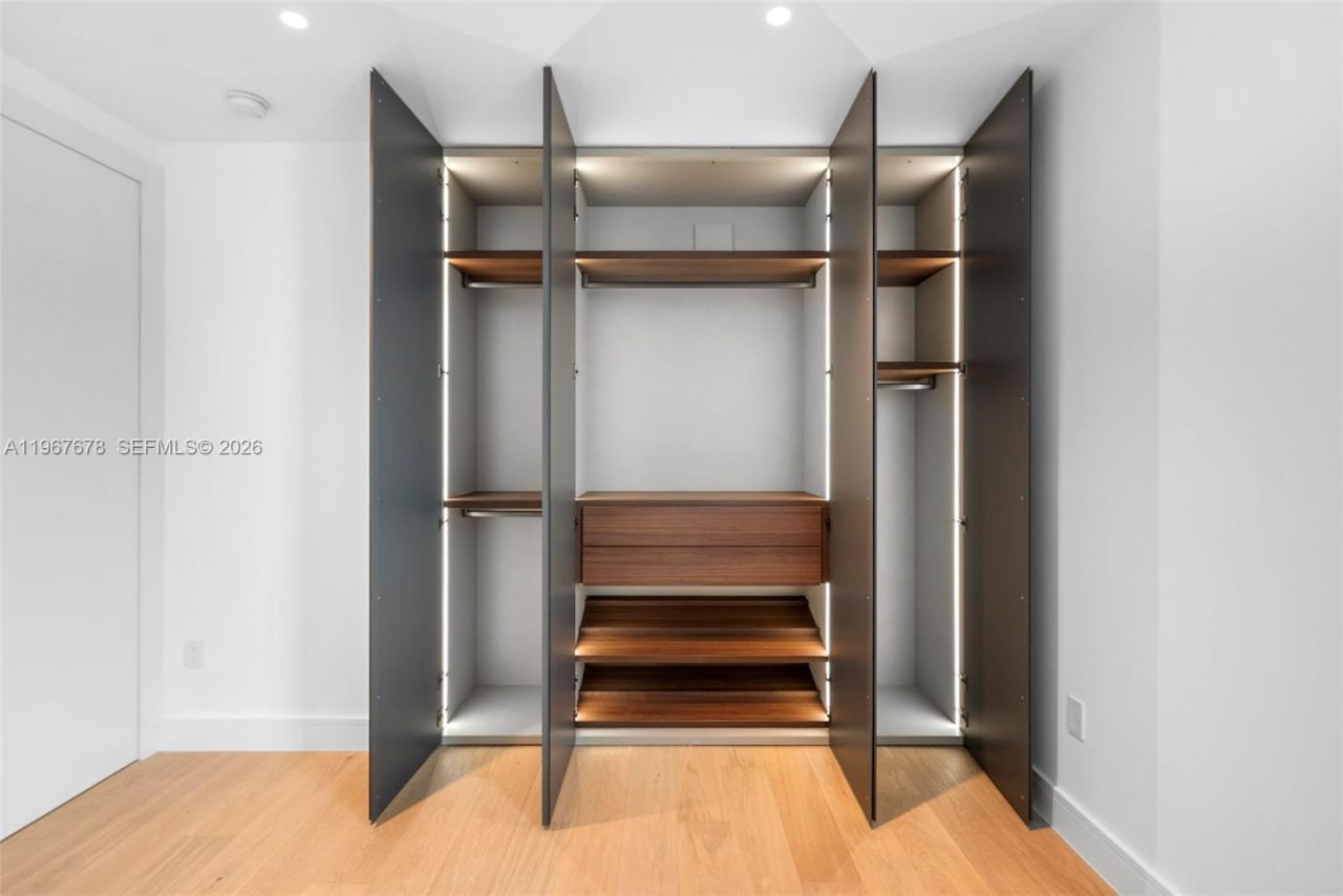 3119 Plaza St, Miami, FL 33133 Photo