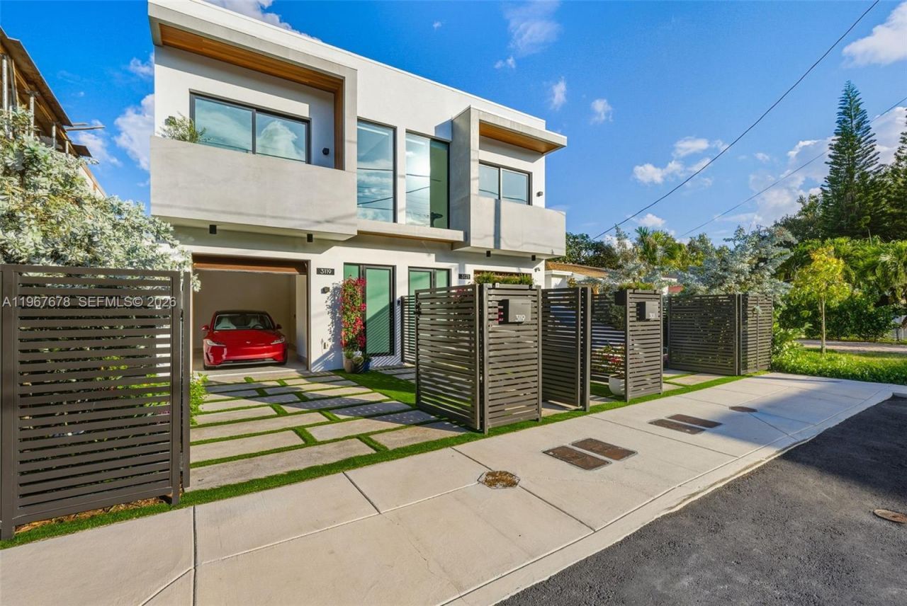 3119 Plaza St, Miami, FL 33133 Photo