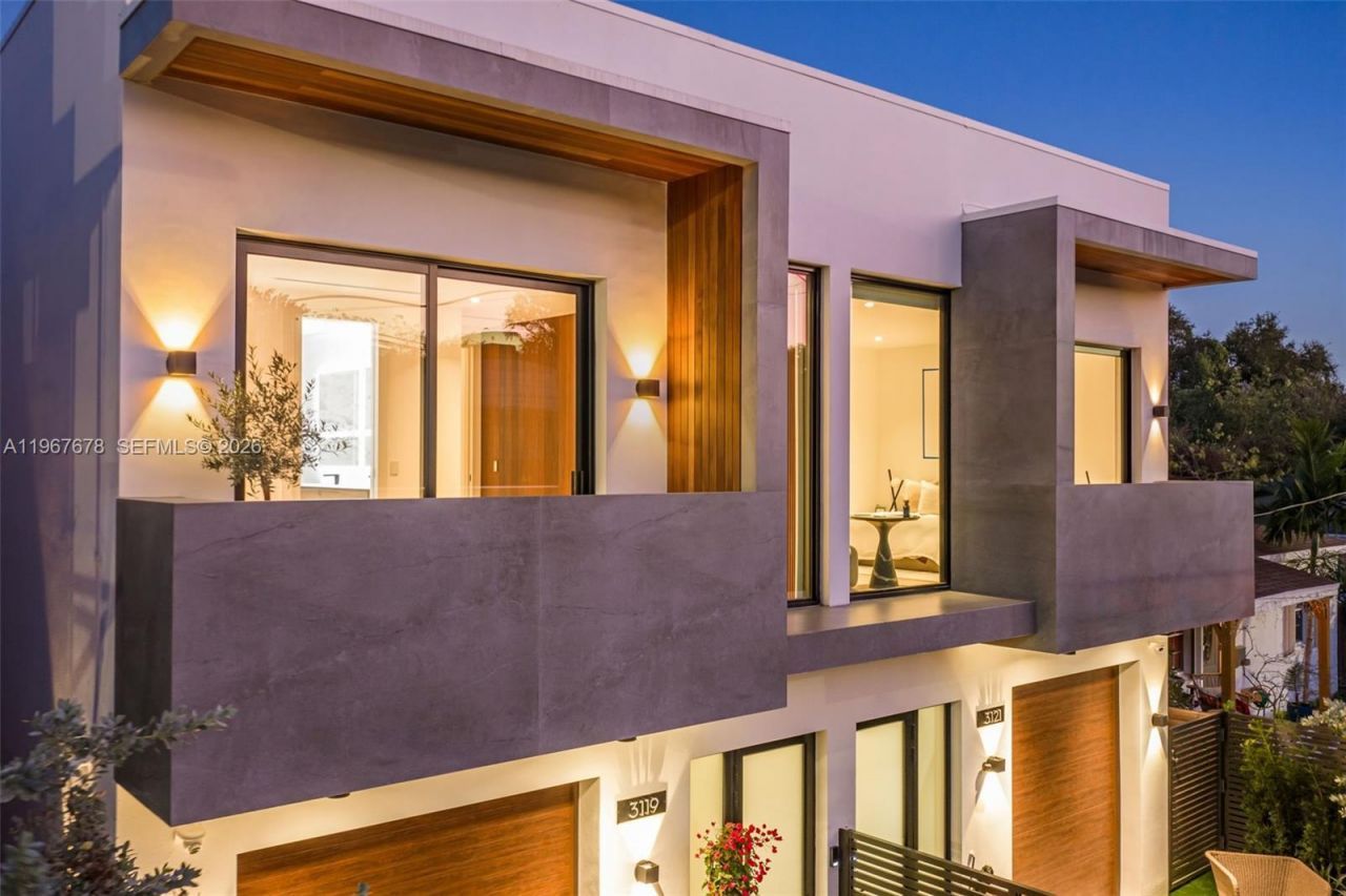 3119 Plaza St, Miami, FL 33133 Photo