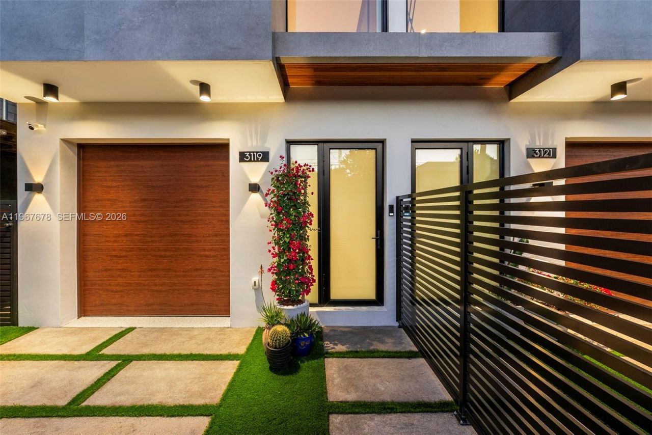 3119 Plaza St, Miami, FL 33133 Photo