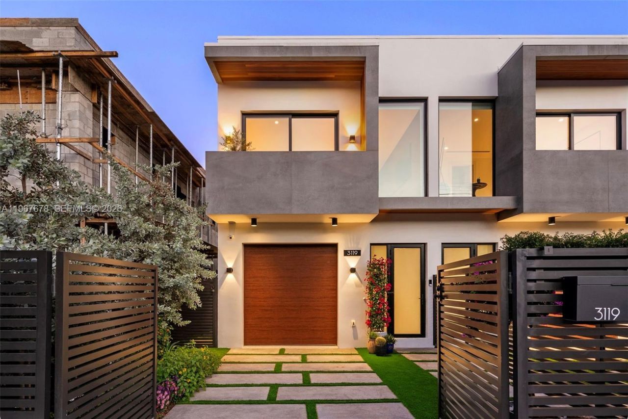 3119 Plaza St, Miami, FL 33133 Photo