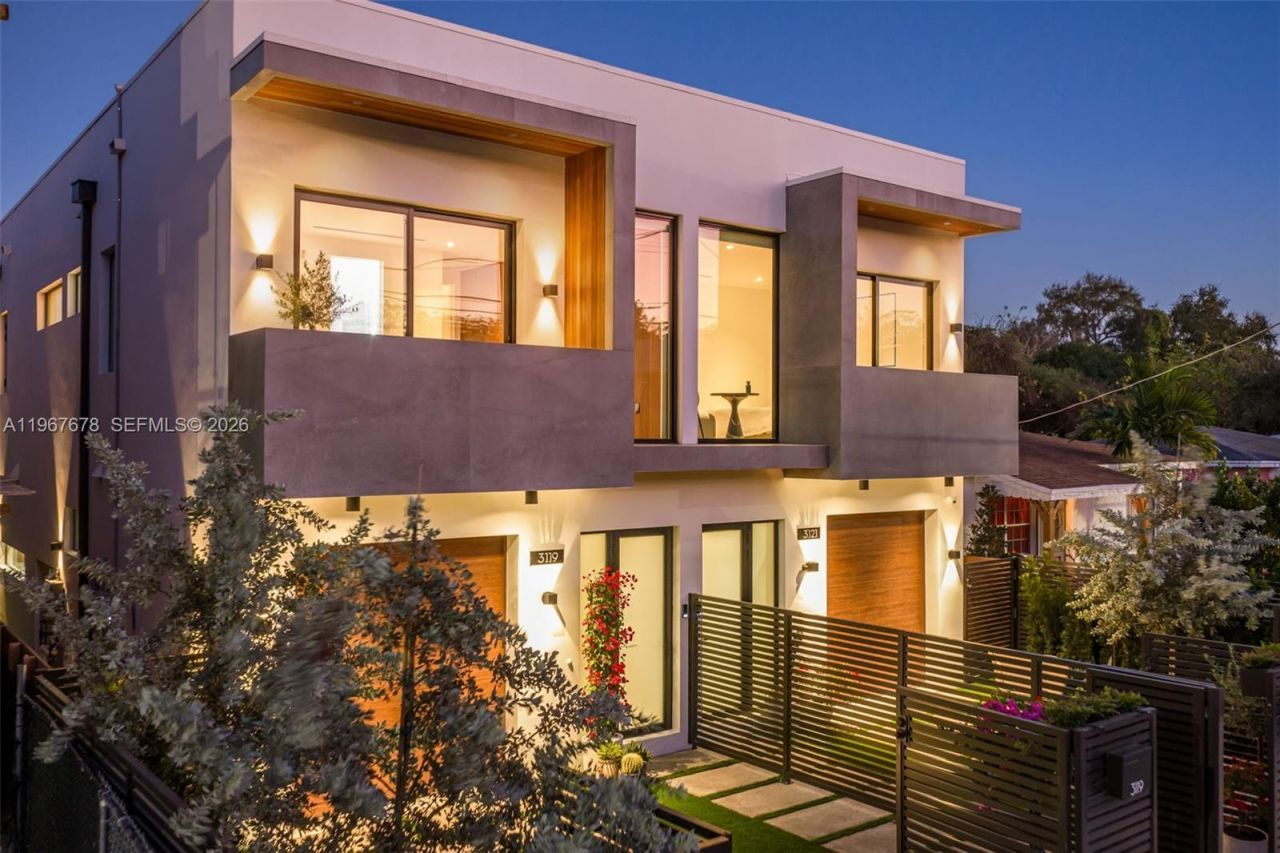 3119 Plaza St, Miami, FL 33133 Photo