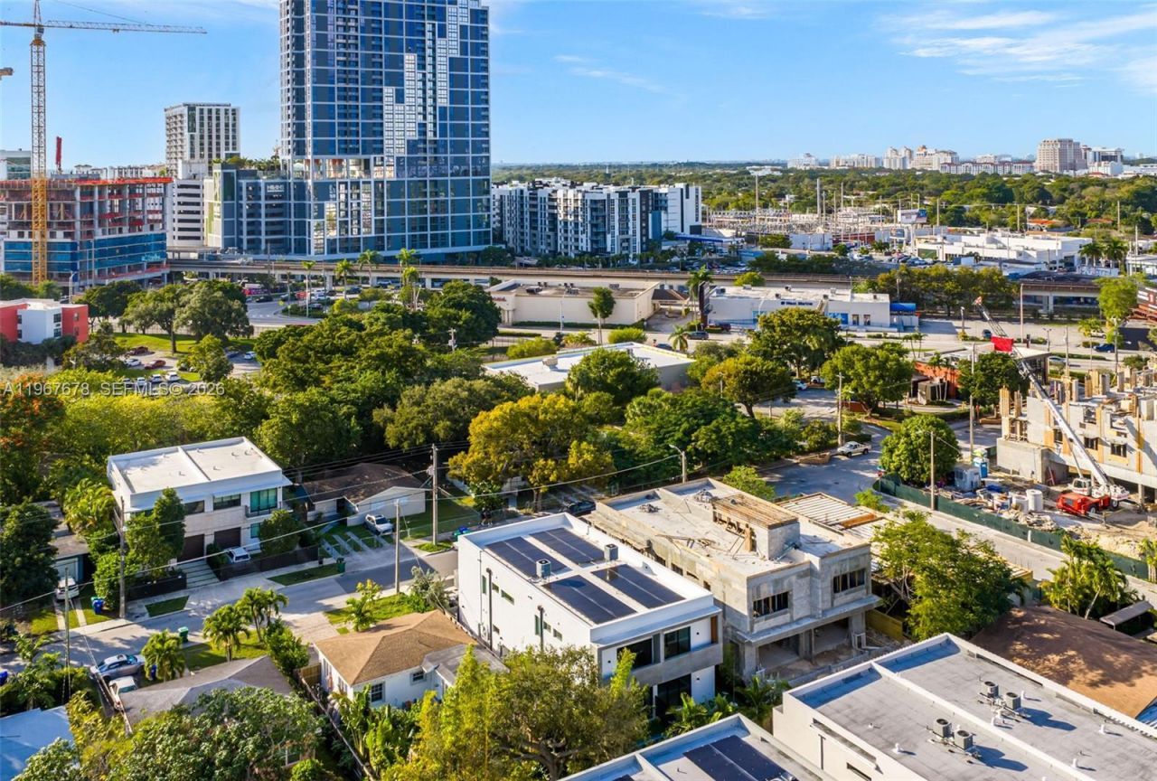 3119 Plaza St, Miami, FL 33133 Photo