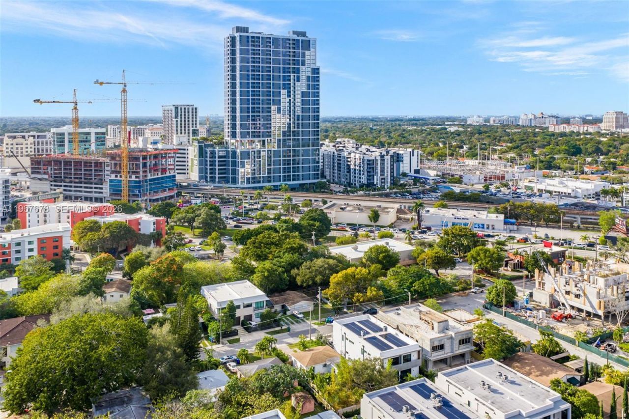 3119 Plaza St, Miami, FL 33133 Photo