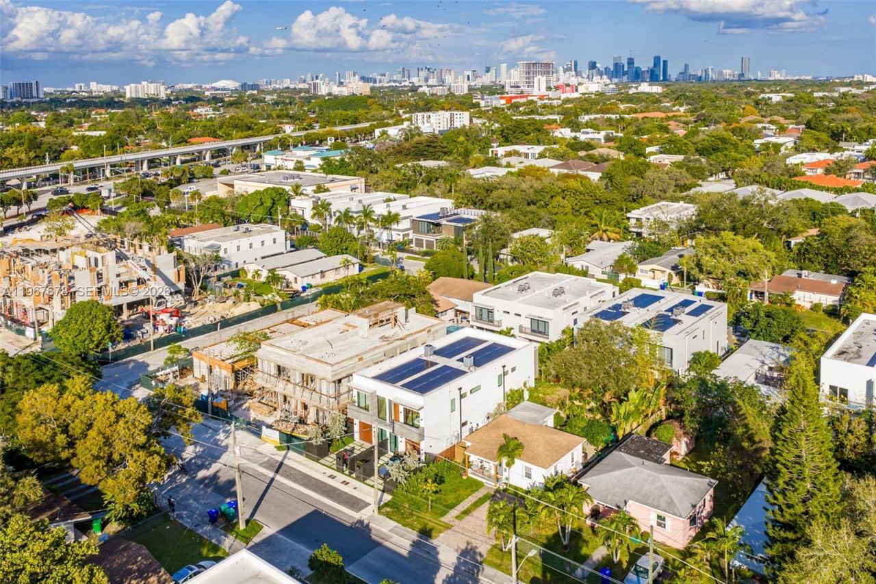 3119 Plaza St, Miami, FL 33133 Photo