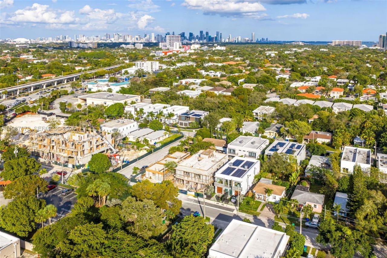 3119 Plaza St, Miami, FL 33133 Photo